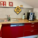 Ue Family 4 Schlafzimmer דירה הירשאיד